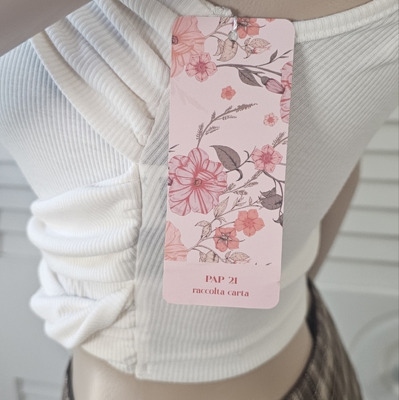 Stylish Off-Shoulder Top - Picture 3 of 11